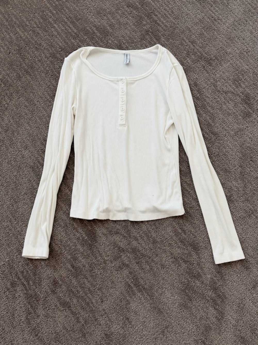 Long-Sleeve Cream Ribbed Henley Tee